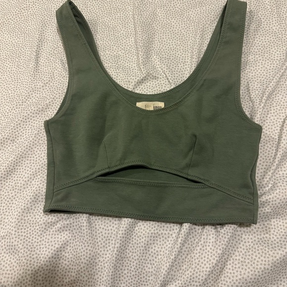 Cropped tank - Picture 1 of 1